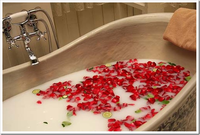 Bubble-Bath_Taking-Time-for-Yourself_Priorities_Time-Management_Rose-Petals